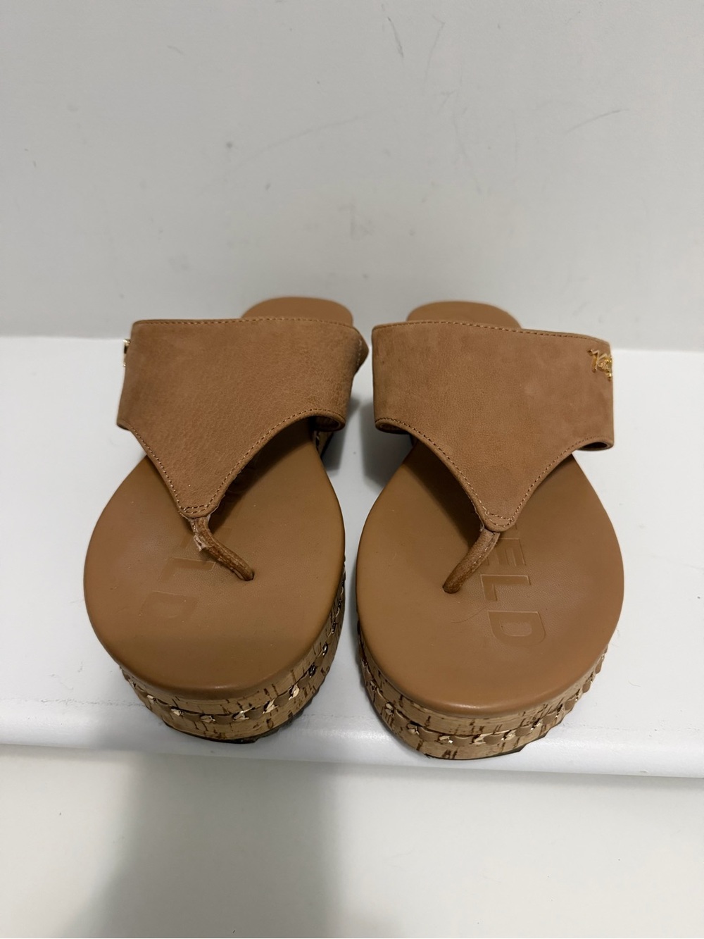 Karl Lagerfeld Tan Cork Platform Thong Sandals Gold Chain Size 10